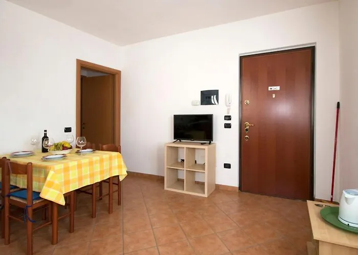 Angenehme Mit Garten Und Pool By Interhome Domaso