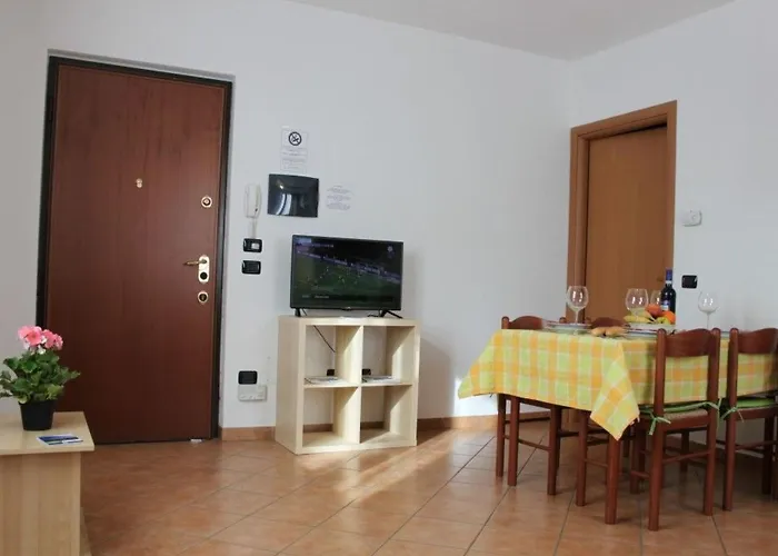 Angenehme Mit Garten Und Pool By Interhome