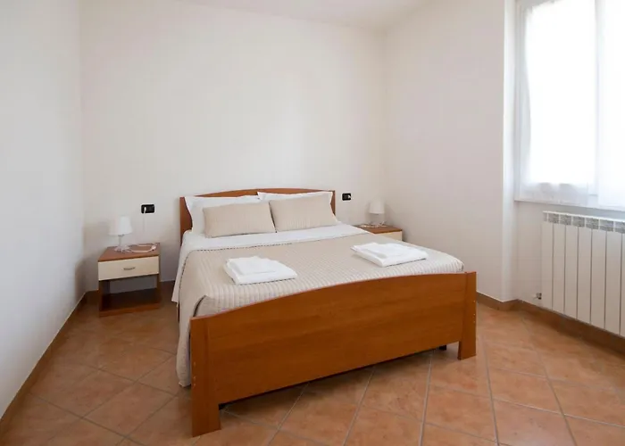 Angenehme Mit Garten Und Pool By Interhome